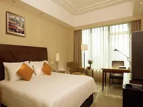 New World Shanghai Hotel - Image 3