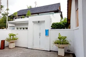 Four On Drupadi - Image 3
