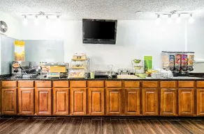 Quality Inn - Image 2