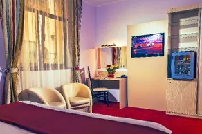 Trianon  - Image 2