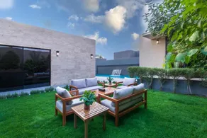 Q Resort - Image 3