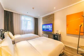 Hanting Hotel Qingdao Wusi Square Badaguan - Image 4