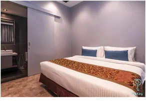 Expressionz Professional Suites by G Suites - Image 5