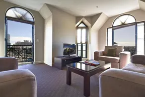 Frome Apartments - Image 4