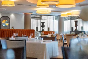 Nsm Palace Hotel - Image 2
