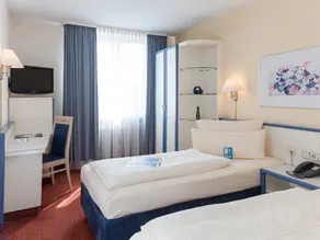 Carat Hotel & Apartments - Image 5