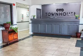 OYO Townhouse Donaldsonville - Gonzale - Image 2