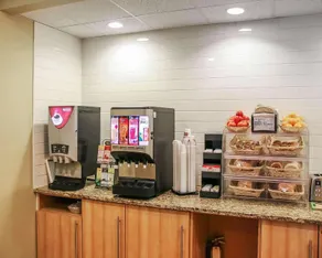 Econo Lodge - Image 2