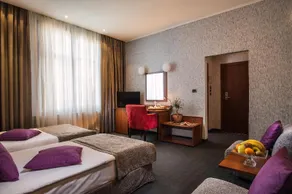 Forum Hotel - Restaurant - Image 5