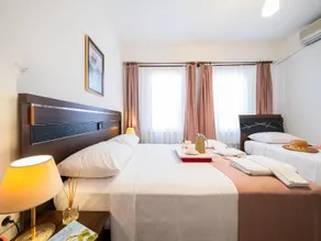 Bozcaada Albatros Otel - Image 2