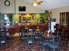 AmericInn Lodge & Suites - Image 2