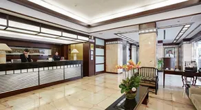 La Plaza Hotel - Image 4