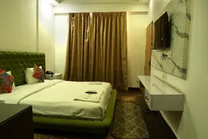 Hotel Elite Sector 45 I Gurgaon central I Couple Friendly - Image 3