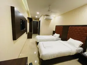 Fabhotel Vertigo Suite - Image 3