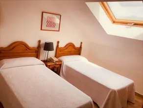 Hotel Villanueva Luanco - Image 2