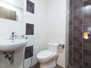 OYO 431 Hotel De Grand Orchard - Image 2