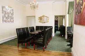 Four Oaks Hotel - Image 4