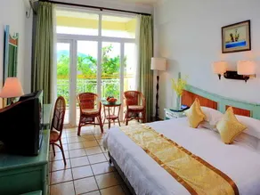 Yinyun Seaview Hotel - Image 5