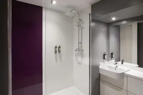 Premier Inn London Paddington (Paddington Basin) - Image 2