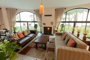 ELYSIUM GARDEN HOTEL - Image 2