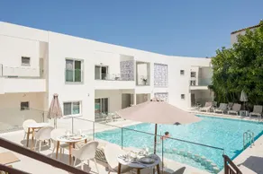 Tarra Seaside Hotel - Image 5