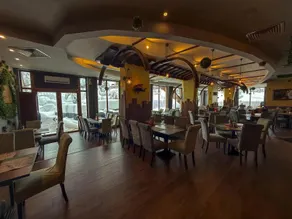 Hotel Iceberg - Image 2