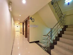 Business Inn - Image 1