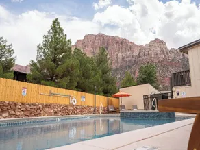 Pioneer Lodge - Image 3