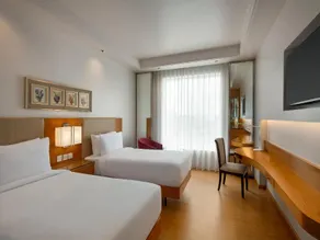 Golden Tulip Vasundhara Hotel and Suites - Image 4