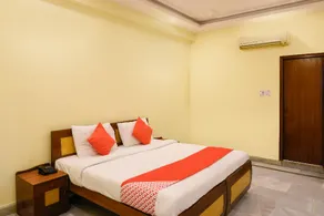 OYO Townhouse 340 JAGEER PALACE - Image 2