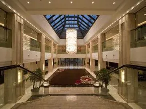 Howard Johnson Tongfang Plaza - Image 1
