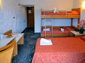 Karteros Hotel - Image 5