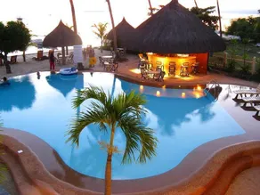 Linaw Beach Resort - Image 2