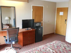 Motel 6 Indianapolis Airport - Image 5