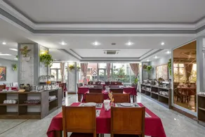 Angel Hotel - Image 3
