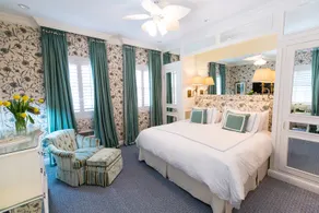 The Chesterfield Hotel Palm Beach - Image 4