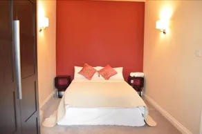 Top Night Hotel - Image 2