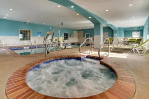 La Quinta Inn & Suites Ardmore Central - Image 2