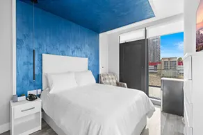 Global Luxury Suites at The Arches - Image 5