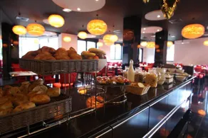 Encore Hotel - Image 4