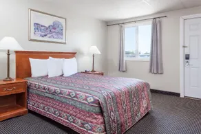 Knights Inn Brooks - Image 4