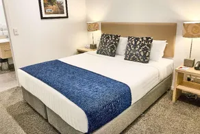 Ramada Suites by Wyndham Albany - Image 2