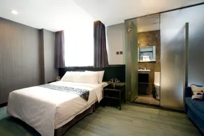 M1 Hotel North Point - Image 4