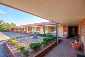 Comfort Inn Lake Macquarie - Image 4