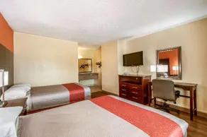 Motel 6 Washington DC Convention Center - Image 4