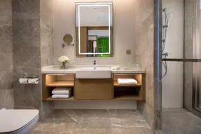 Holiday Inn & Suites Lanzhou Center - Image 4