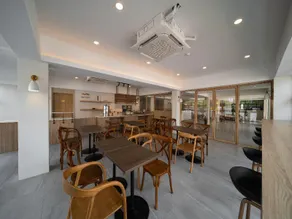 The Canal Hotel - Image 2