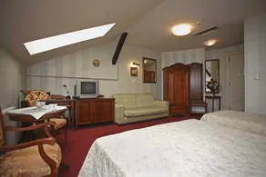 Ostoya Palace - Image 5