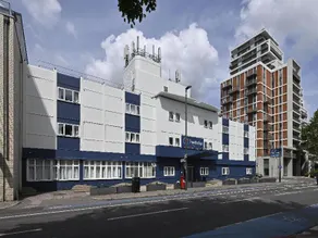 Travelodge London Battersea - Image 4