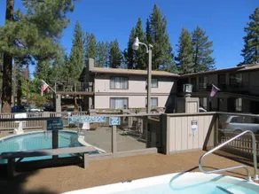 Stardust Lodge - Image 2